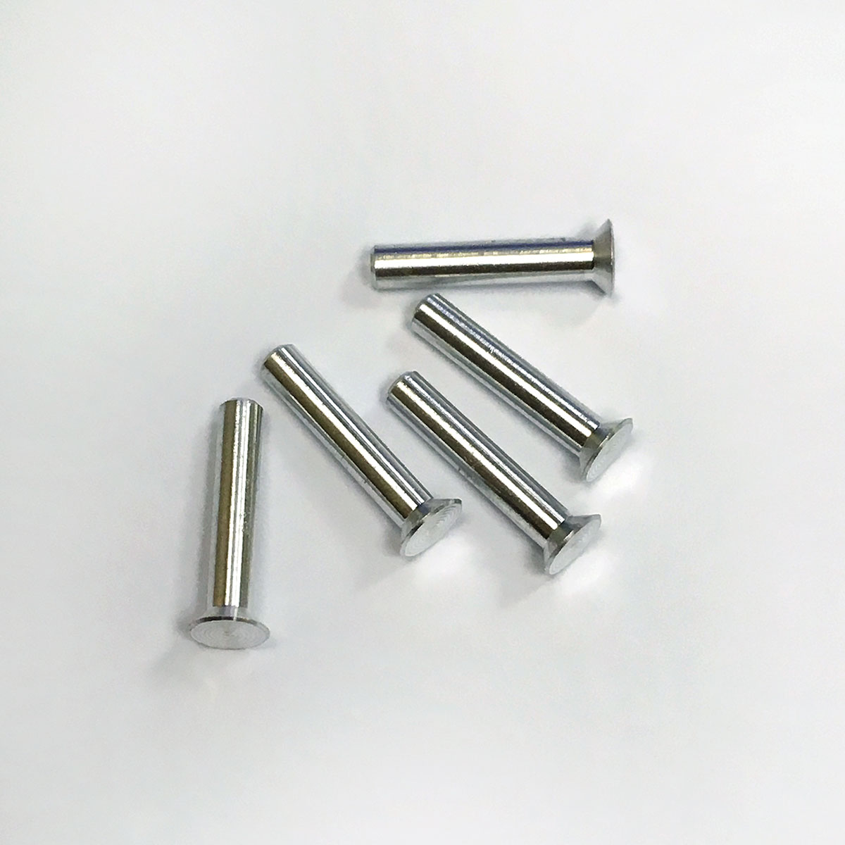 Sample pins for Cryo Ultramicrotomes